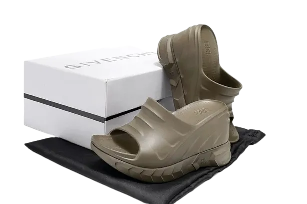 Balenciaga Slippers