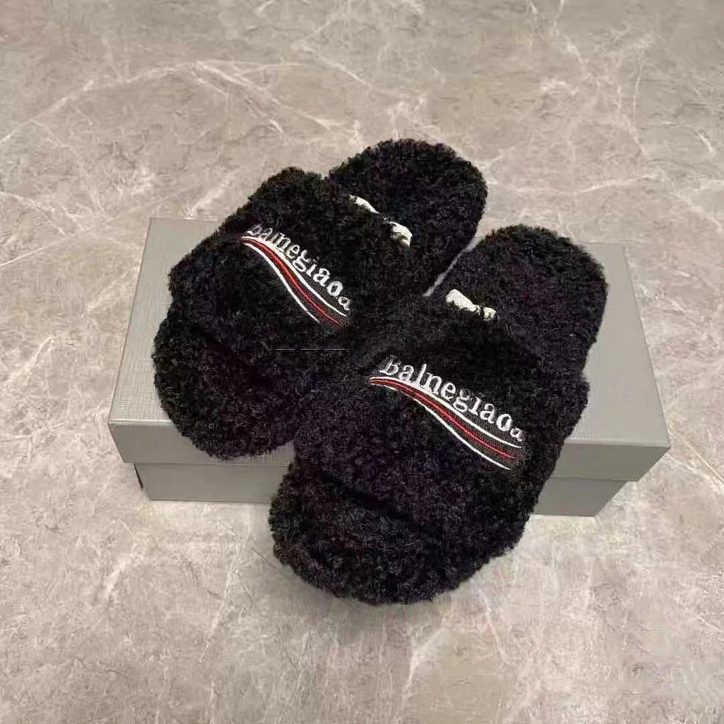 Balenciaga Fuzzy Slides 