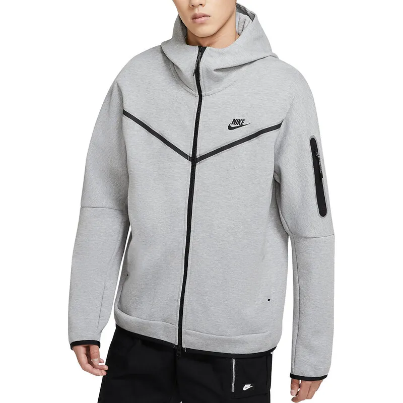 Nike Tech arriba o abajo 