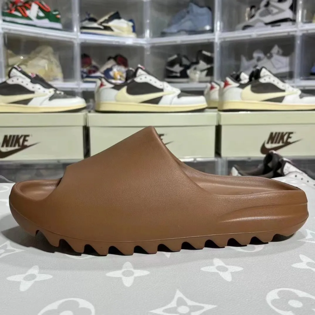 Yeezy SLIDEs *MULTE CULORI*