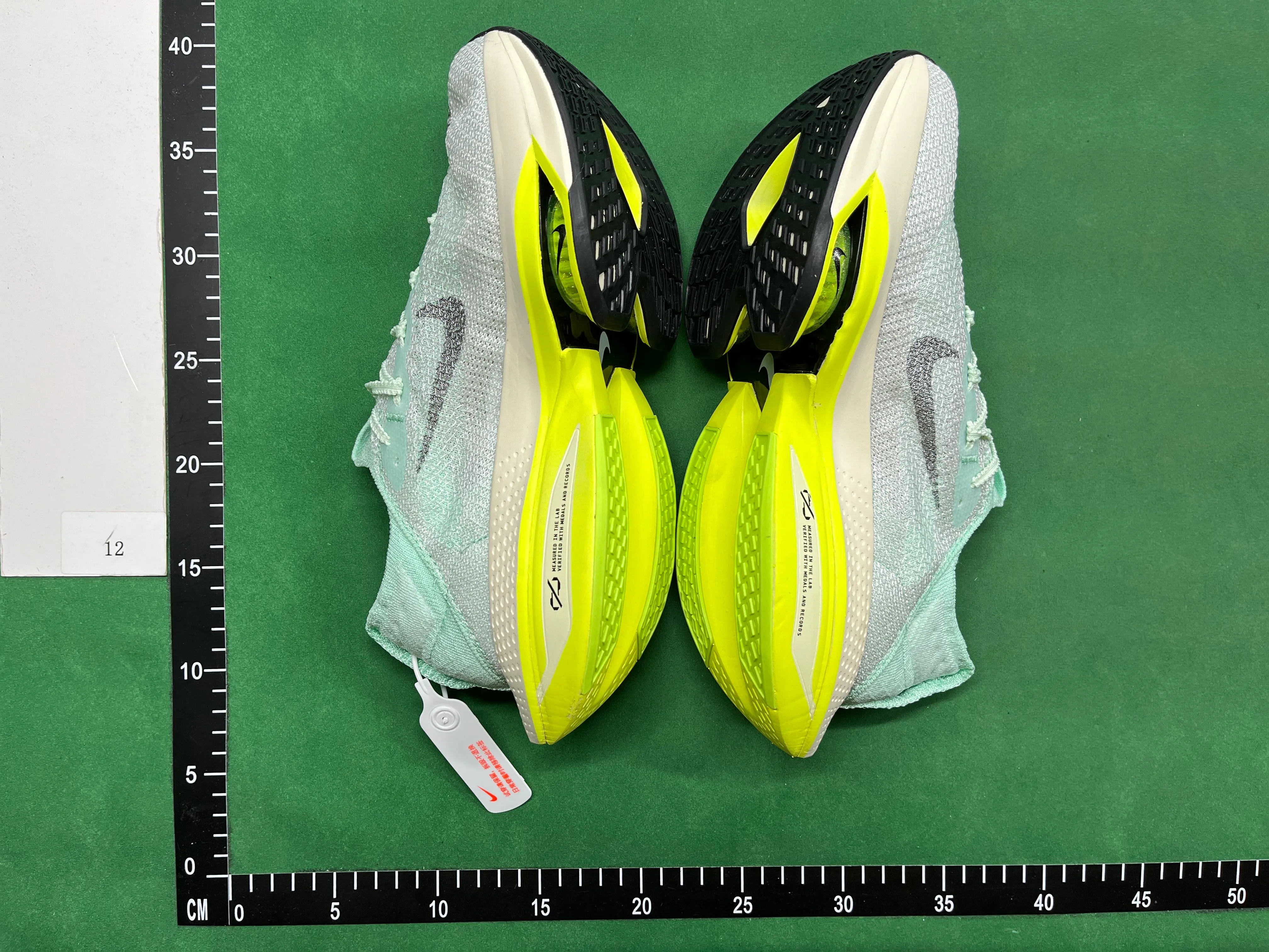 NIKE ALPHA FLYS